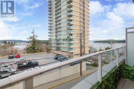 10 CHAPEL STREET, Nanaimo, British Columbia V9R 5H2, Canada