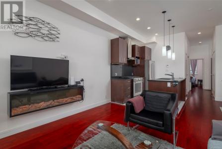 10 CHAPEL STREET, Nanaimo, كولومبيا البريطانية V9R 5H2, كندا 