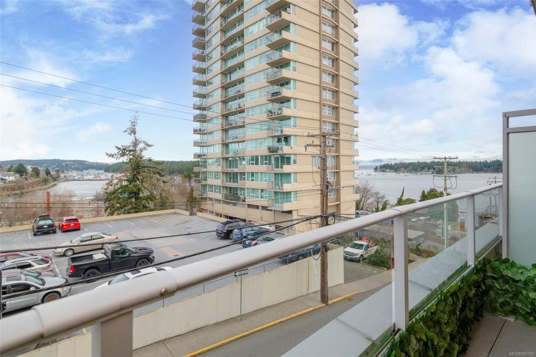 10 CHAPEL ST, Nanaimo, كولومبيا البريطانية V9R 5H2, كندا 