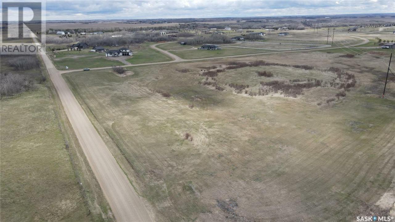 1 SOUTH COUNTRY LANE, Dundurn Rm No. 314, Saskatchewan S7K 3J8, Canada