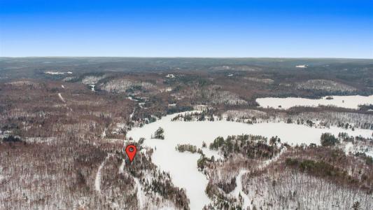 141  Ch. du Lac-Murray, Otter Lake, Quebec J0X 2P0, Canada