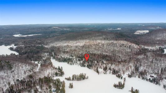 141  Ch. du Lac-Murray, Otter Lake, Quebec J0X 2P0, Canada