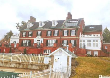 12 W Terrace Unit #6, Lakewood, Nowy Jork 14750, USA