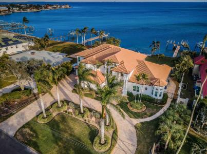 4419 Bayshore Blvd NE, St Petersburg, Florida 33703