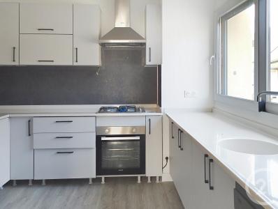 Sens, Bourgogne 89100, France