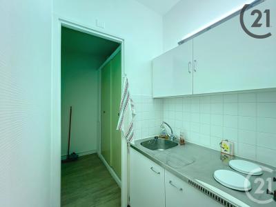 Troyes, Champagne-Ardenne 10000, France