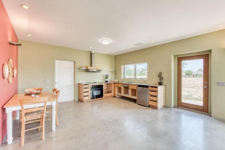 5189 E Copper Avenue, Clovis, California 93619, USA