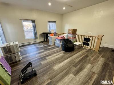223 E Main Street, Knoxville, 伊利諾州 61448, 美國