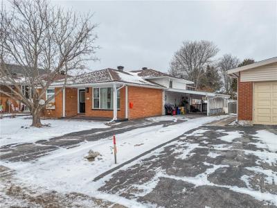 14 MARSHALL PARK DRIVE, North Bay, Ontario P1A 2N9, Kanada