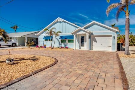 365 Donora Boulevard, Fort Myers Beach, Florida 33931