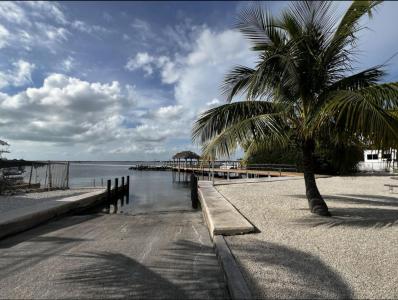 174 W Avenue C, Key Largo, Флорида 33037, Соединенные Штаты