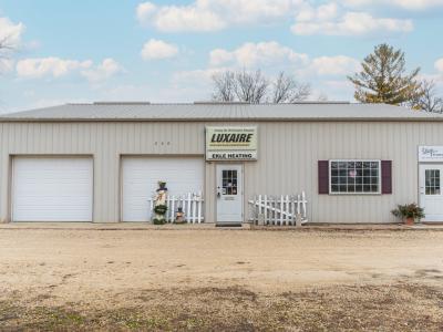250 E Lincoln Highway, Waterman, Illinois 60556, USA