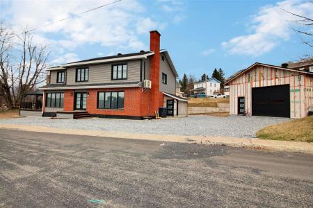 1102  Rue Principale, Pohénégamook, Québec G0L 1J0, Canada