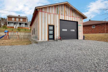 1102  Rue Principale, Pohénégamook, Québec G0L 1J0, Canada