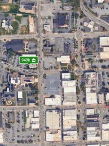 203 6th Avenue West, #1B , Hendersonville, צפון קרוליינה 28739, ארצות הברית של אמריקה