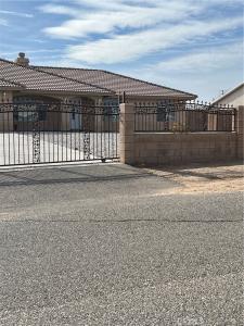 15463 Riverside Street, Hesperia, קליפורניה 92345, ארצות הברית של אמריקה 