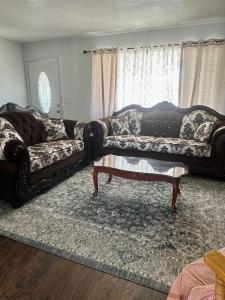 6102 S Cherry Avenue, Fresno, California 93706, Stati Uniti