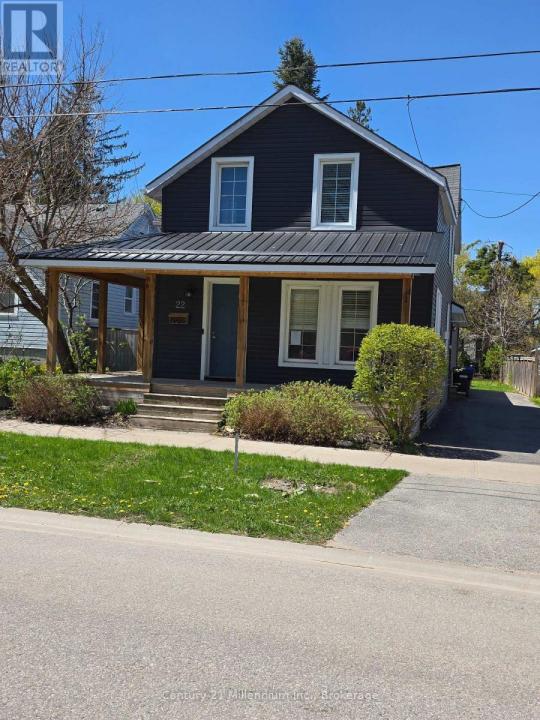 22 MARKET STREET, Collingwood, Ontario L9Y 3M6, Canada