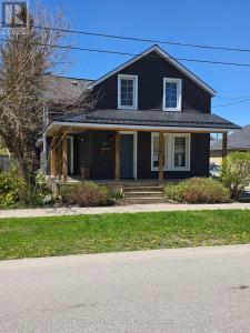 22 MARKET STREET, Collingwood, Ontario L9Y 3M6, Canada