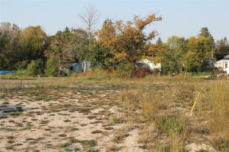 38 ACORN BAY, Beausejour, Manitoba R0E 0C0, Canada