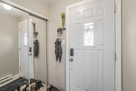 87Z  Rue Barnett, Dollard-Des Ormeaux, Quebec H9G 1W7, Canadá