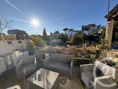 Nimes, Languedoc-Roussillon 30000, Pháp