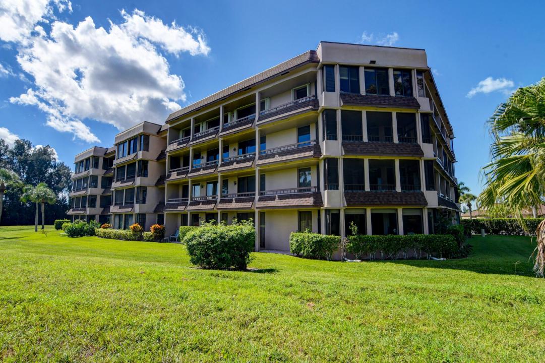 4770 Fountains Drive S 407, Lake Worth, Florida 33467