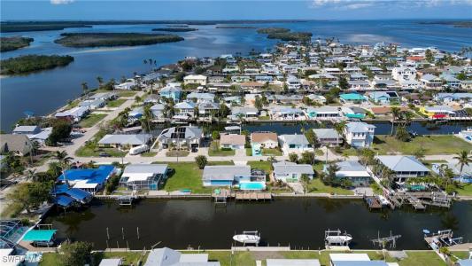 2703 Clyde Street, Matlacha, Florida 33993, USA