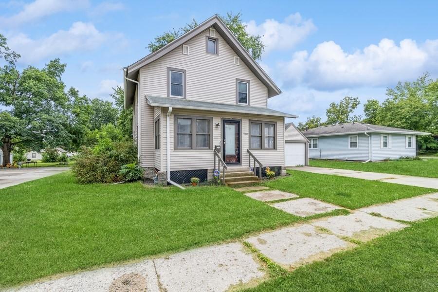 910 Washington Street, Story City, Iowa 50248
