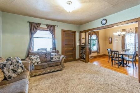 910 Washington Street, Story City, Iowa 50248