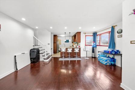 7011 N Crawford Avenue, Lincolnwood, 伊利诺斯州 60712, 美国