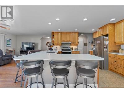 1231 10 STREET SOUTHWEST, Salmon Arm, British Columbia V1E 0A5, Canada
