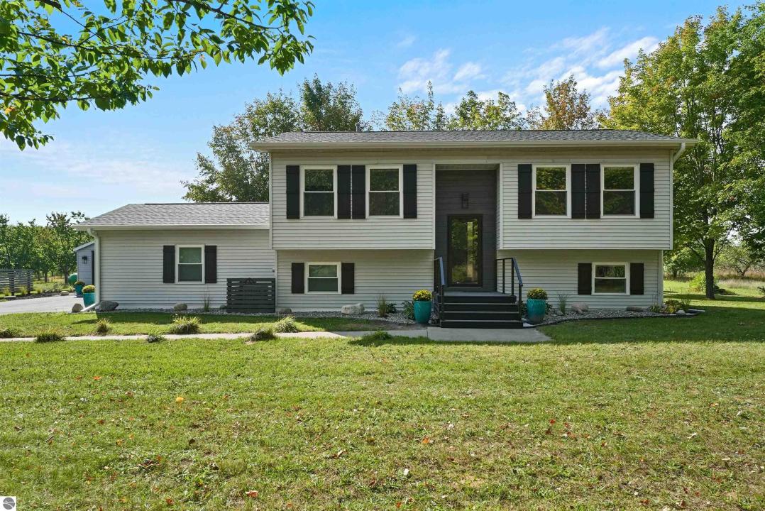 3836 Old Mission Road, Traverse City, Michigan 49686, États-Unis