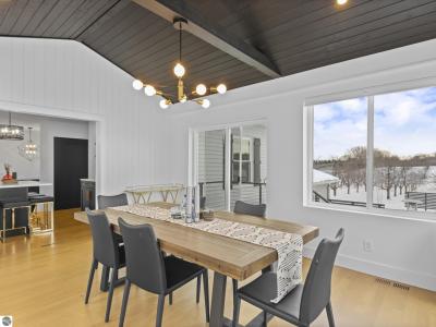 3836 Old Mission Road, Traverse City, Michigan 49686, États-Unis