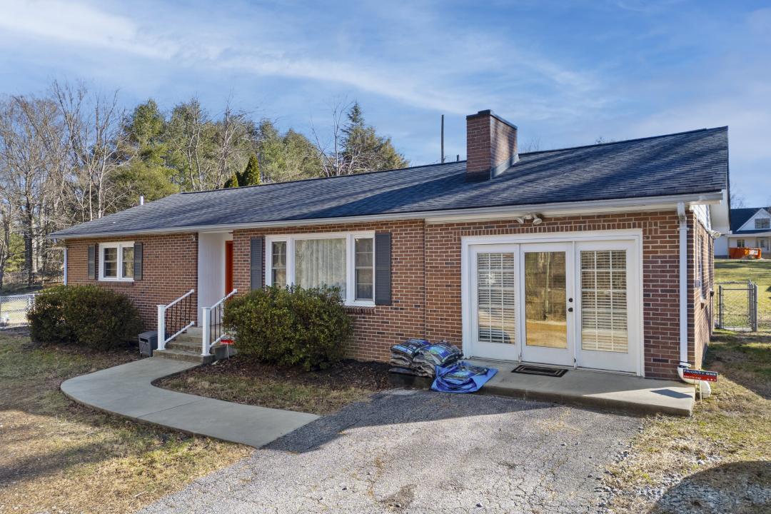 292 Brookside Camp Road, Hendersonville, 北卡罗来纳州 28792, 美国