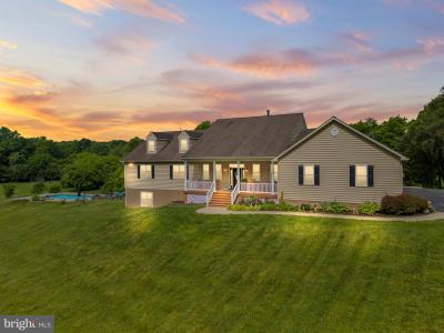 7312 Oak Lane, Marshall, Virginia 20115, USA