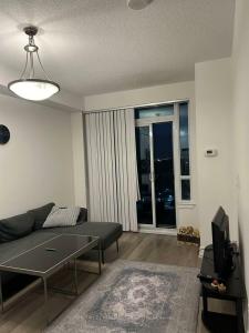 7165 YONGE STREET, Markham, Ontario L3T 0C9, Canada