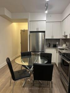 7165 YONGE STREET, Markham, Ontario L3T 0C9, Kanada