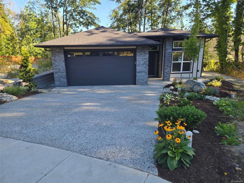 115 BALD EAGLE CRES, Ladysmith, كولومبيا البريطانية V9G 0C2, كندا 