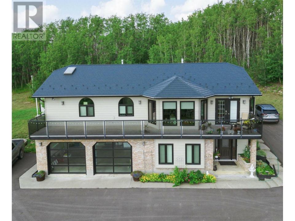 11822 244 ROAD, Fort St. John, Британская Колумбия V1J 8J6, Канада