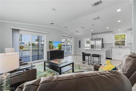 3892 Cherry Lane, St James City, Florida 33956, USA