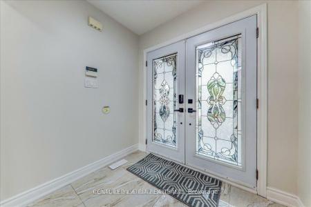 24 HOLLOWAY ROAD, Markham, 安大略省 L3S 4P2, 加拿大