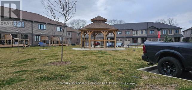 135 HARDCASTLE DRIVE, Cambridge, Ontario N1S 0B6, Kanada