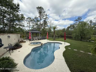 6187 1st Street, Bay Saint Louis, מיסיסיפי 39520, ארצות הברית של אמריקה