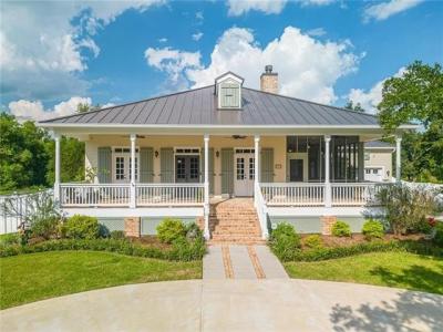 100 MOLLERE Drive, Waveland, Mississippi 39576, USA