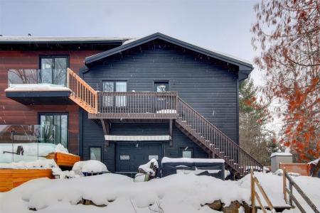 19  Av. Léonie, Saint-Sauveur, Quebec J0R 1R5, Canada