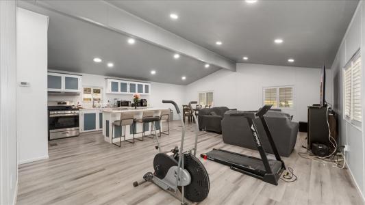 228 N La Paloma Avenue, San Jacinto, Califórnia 92582, Estados Unidos