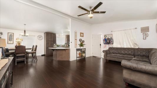 8086 Mission Blvd # 38, Jurupa Valley, California 92509, Estados Unidos