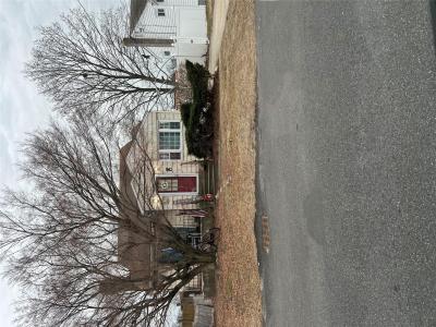 417 N Monroe Avenue, Lindenhurst, Nova Iorque 11757, Estados Unidos