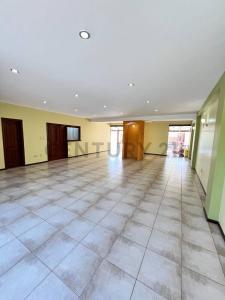 CASA EN VENTA  URB. ESPAÑA, AV. MIGUEL DE CERVANTES ENTRE 6to Y 7mo  ANILLO S/N, Sur, Santa Cruz 0000, Bolívia